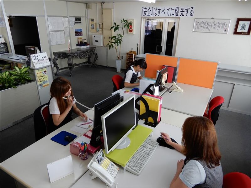大阪本社事務所風景